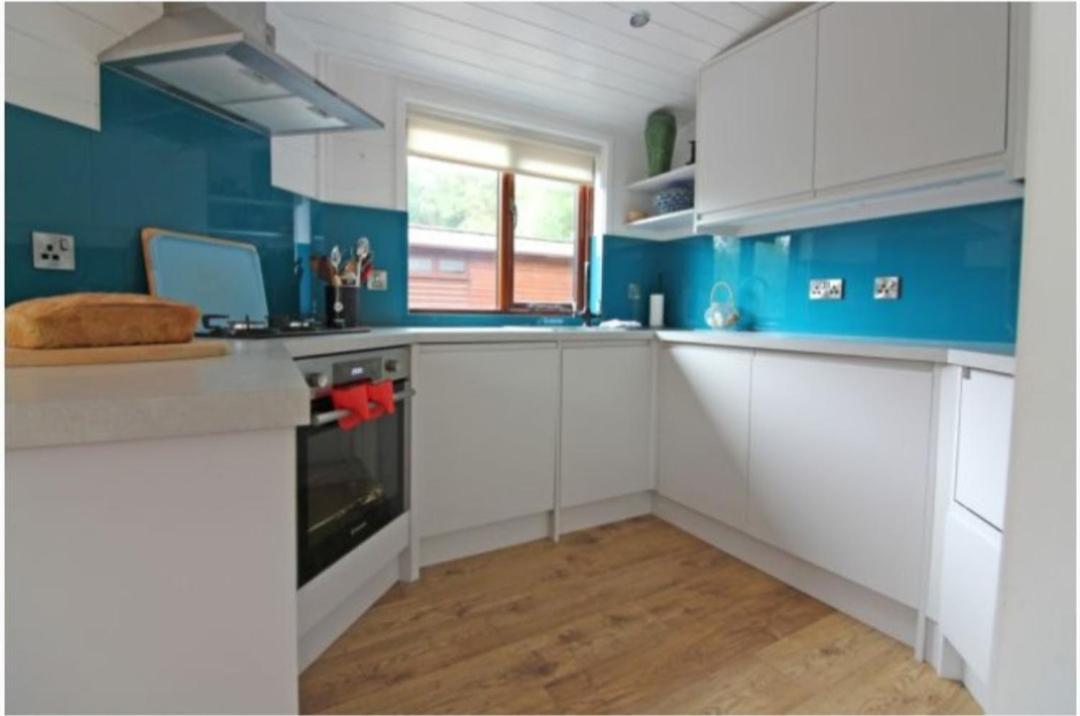 Astbury Falls Luxury Retreats Eardington Esterno foto